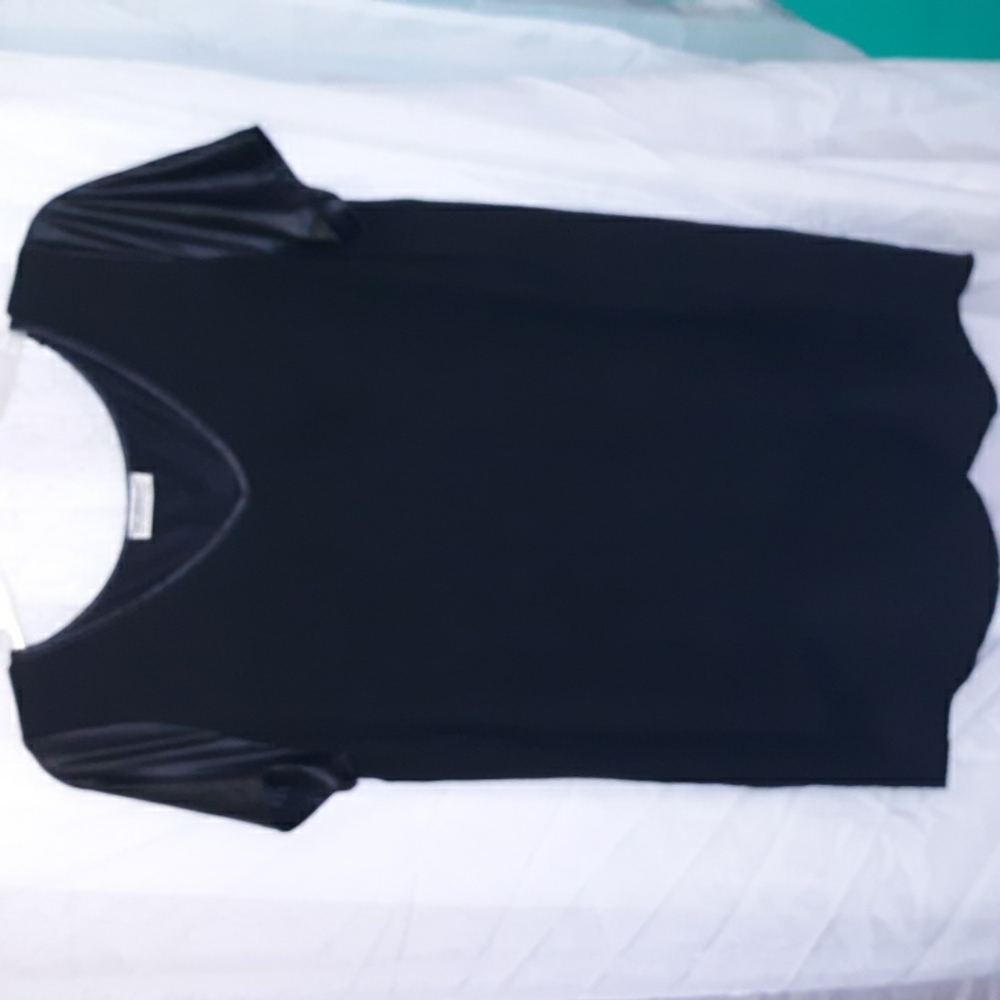 Black Lightweight Flowy Top w/ Leather sleeves